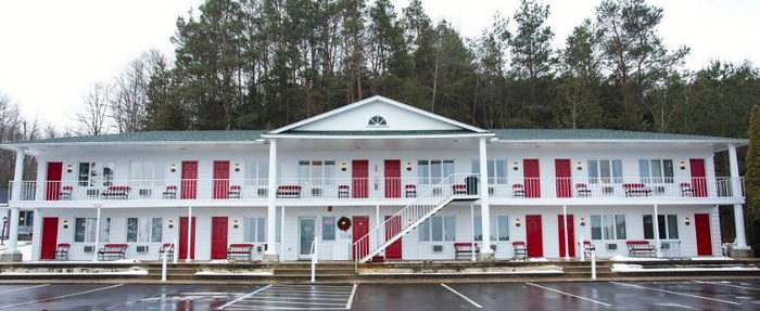 Bay Inn of Petoskey (Christiannasborg Motel) - From Web Listing (newer photo)